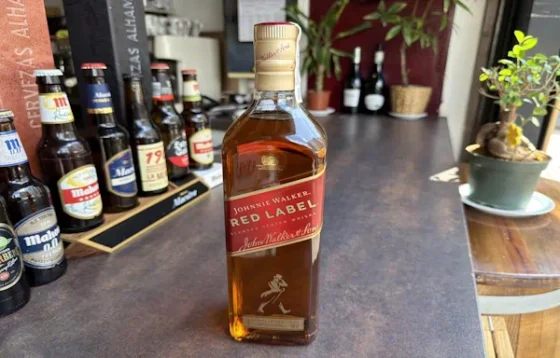 Combinado de whisky Johnnie Walker Red Label